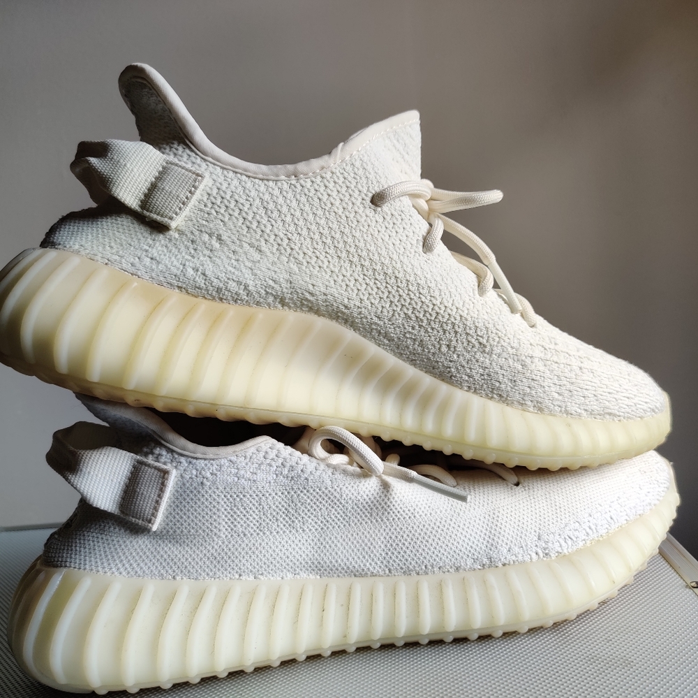 Yeezy Boost 350 V2 Triple White